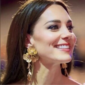 Zara Kate Middleton Cascading Gold Flower Earrings